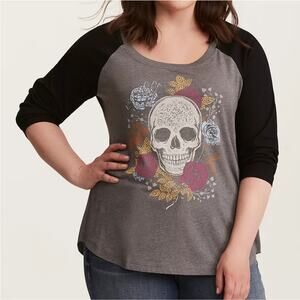 Torrid Skull Raglan 3./4 Sleeve Tee Grey/Black Size 00/10